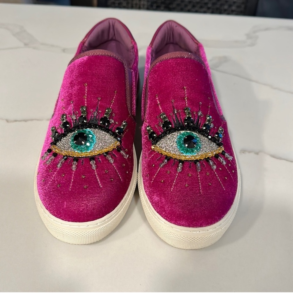 Kurt Geiger women’s sneakers size 8.5 brand new 💖